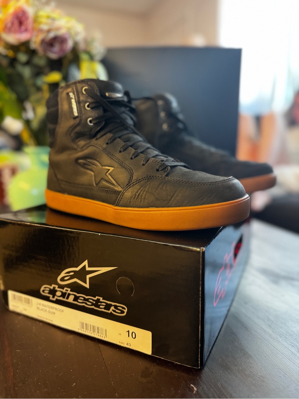 Alpinestars Men’s Black J-6 High-Top motorcycle Sneakers with Gum Sole - Picture 4 of 10